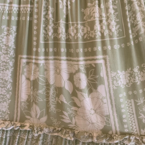 Boho/western, sage green & white floral bandana-like ruffled tiered maxi skirt - Picture 4 of 12